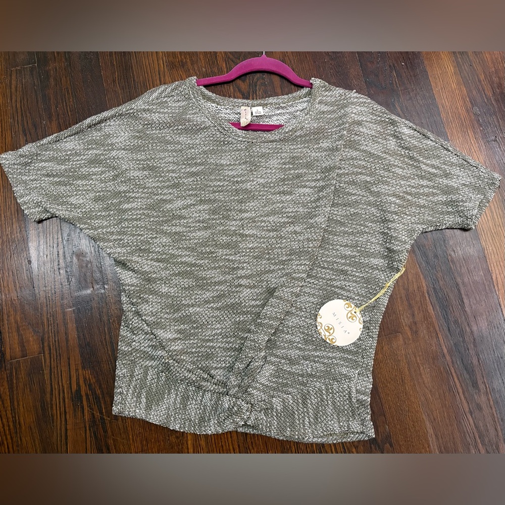 Knitted white and olive green shirt with front “twist” NWT